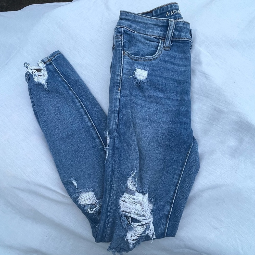American Eagle Distressed Jegging